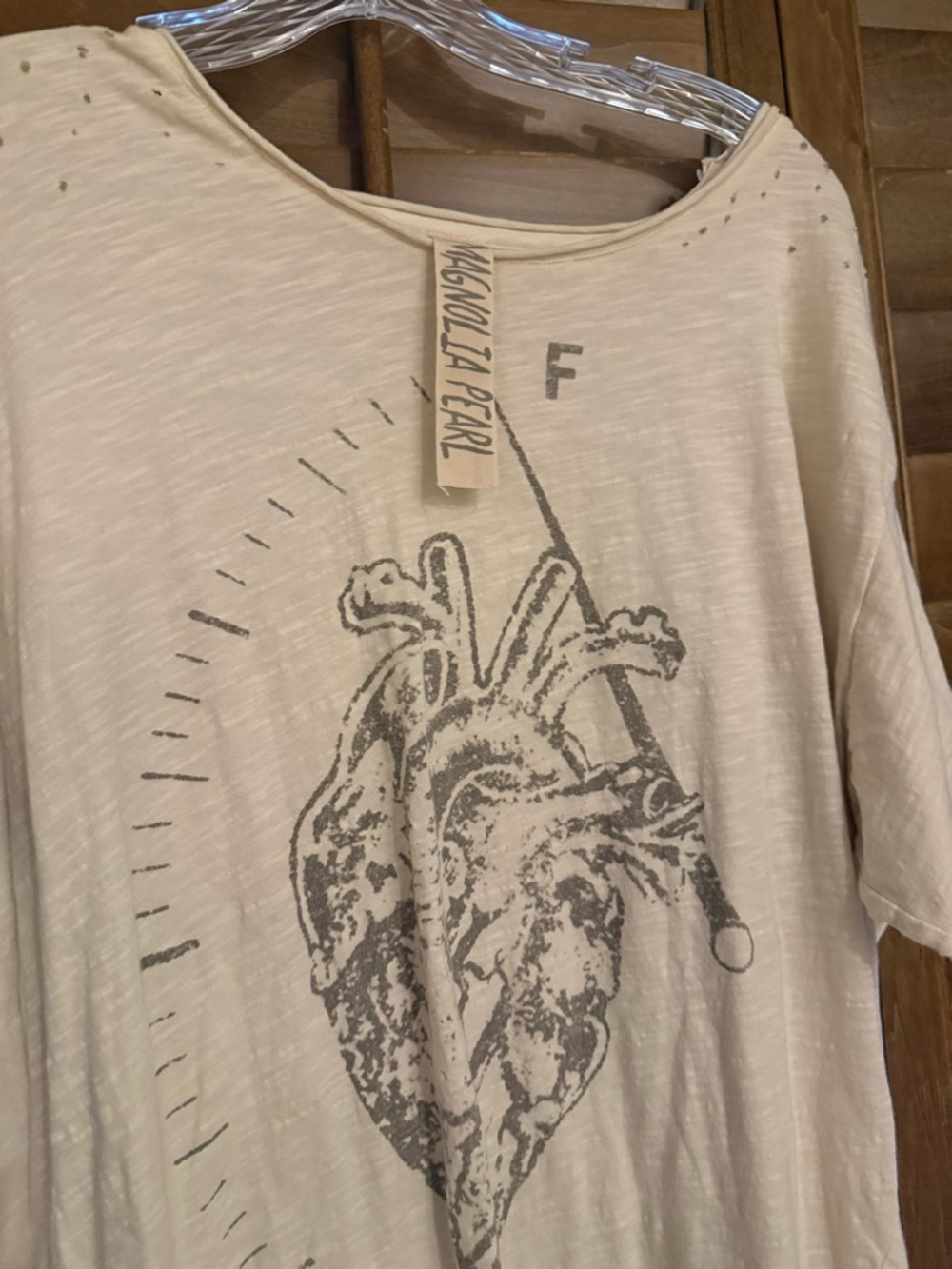 Magnolia Pearl Cream Tee with Gray Heart Illustration